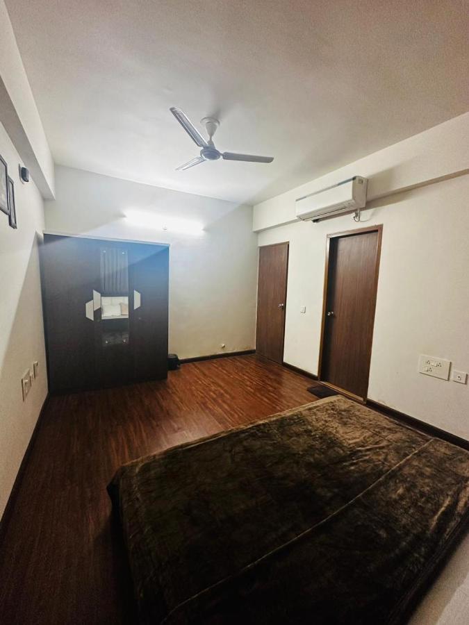 River Front Property Ahmedabad Extérieur photo