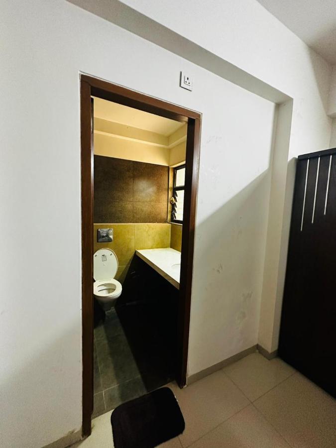 River Front Property Ahmedabad Extérieur photo