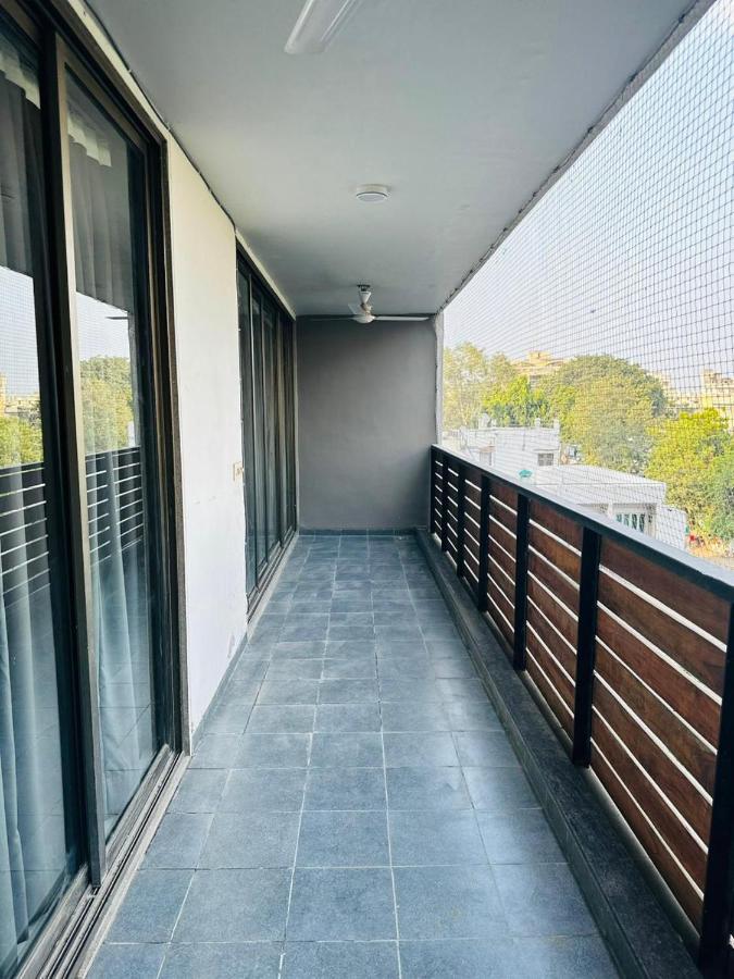 River Front Property Ahmedabad Extérieur photo