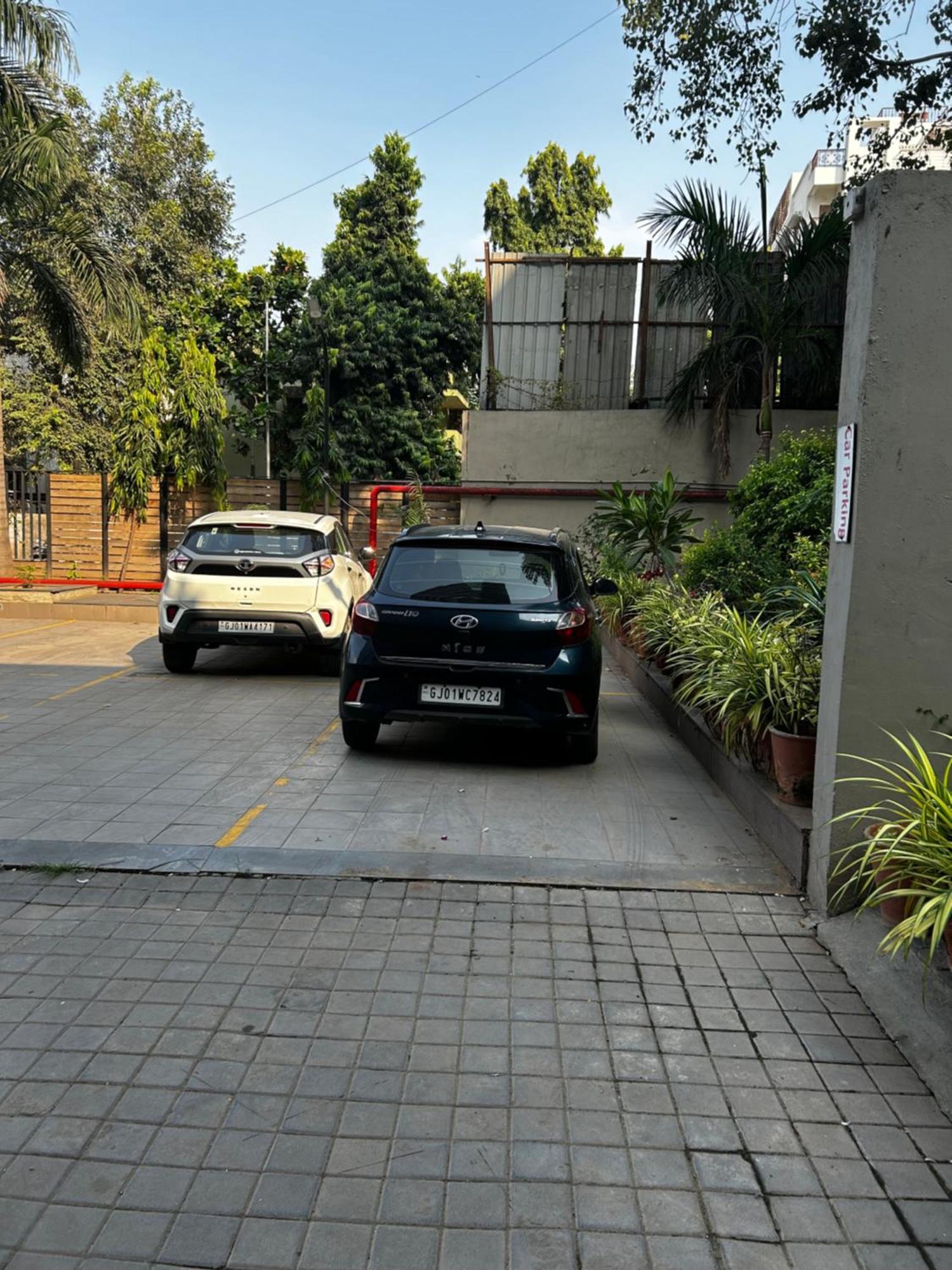 River Front Property Ahmedabad Extérieur photo